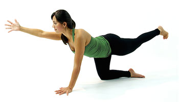 Дандаямна Бхарманасана - Поза Балансирующего Стола Дандаямна Бхарманасана - Поза Балансирующего Стола